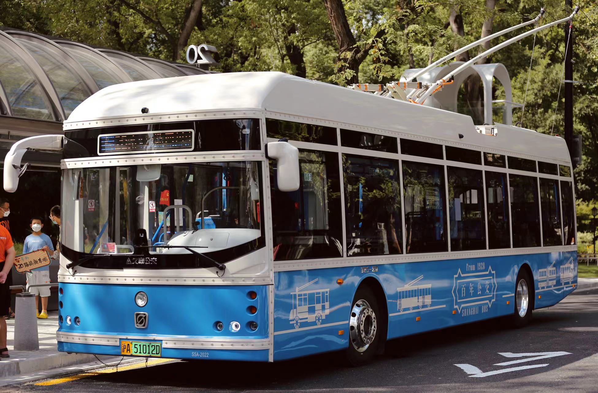 SUNWIN Revitalizes Century-Old Bus Routes to Embark on a New Journey in Shanghai